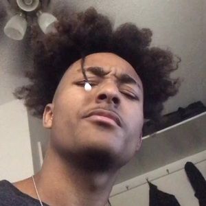 Meet your Posher, Cameron